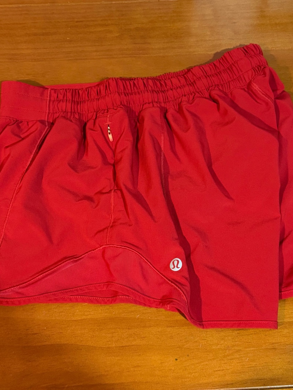 Lululemon Hotty Hot Low Rise lined short 4" - Picture 4 of 8